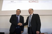 Firma convenio EHU-AIC
